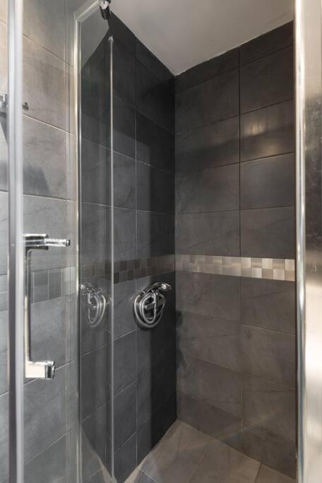 Modern Office Apartment.Wifi,2A/C,Luxury Fur/Tures Thessaloníki Ngoại thất bức ảnh